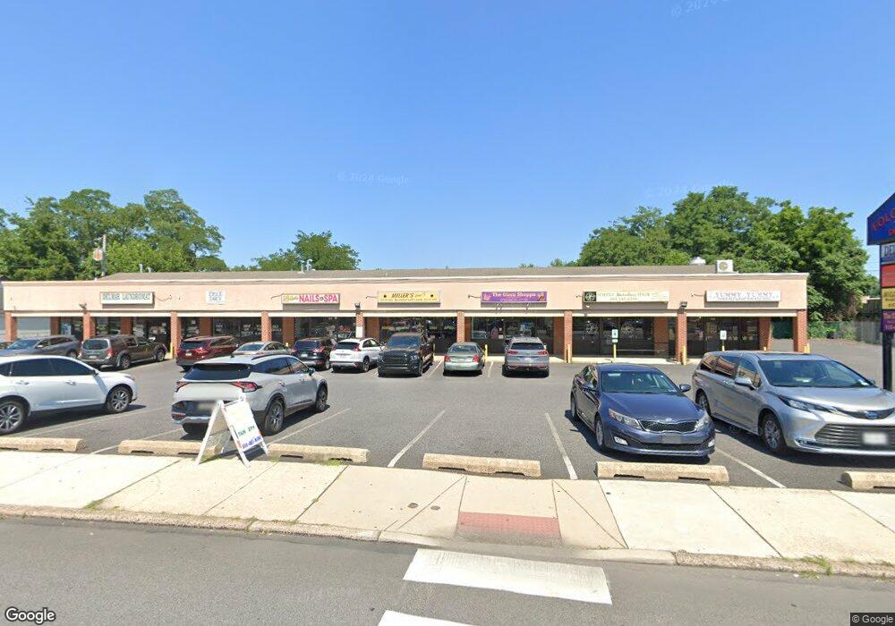 1882 Delmar Dr, Folcroft, PA 19032 - photo 1