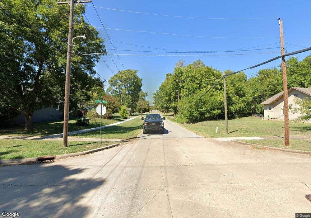 93 W 9th St, Claremore, OK 74017 - photo 1