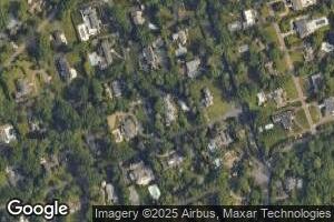 1 Hemlock Dr, Great Neck, NY 11024