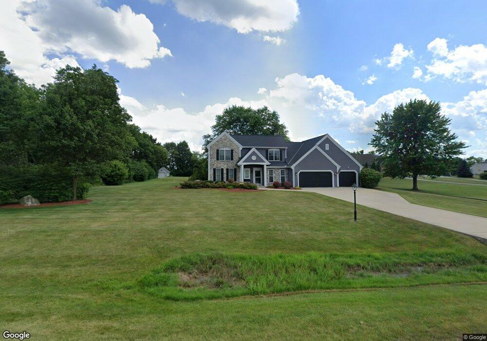 N54W26153 Boden Ln, Sussex, WI 53089 - photo 1