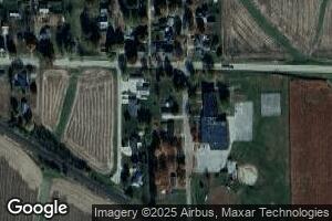 36 School St, Chadwick, IL 61014