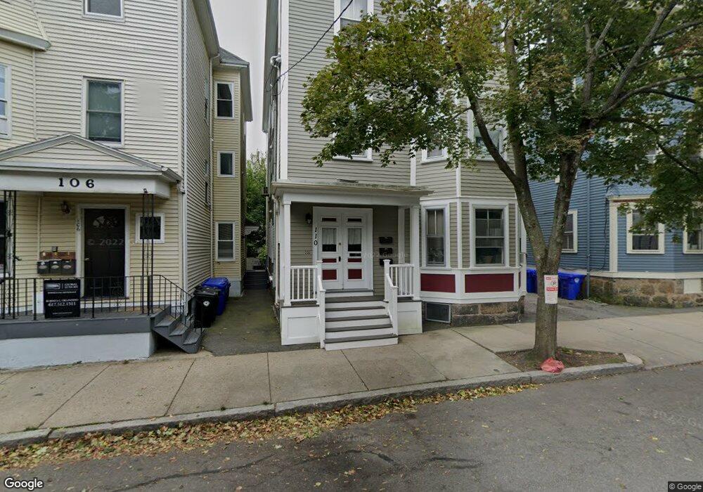 110 Franklin St unit 3, Brookline, MA 02445 - photo 1