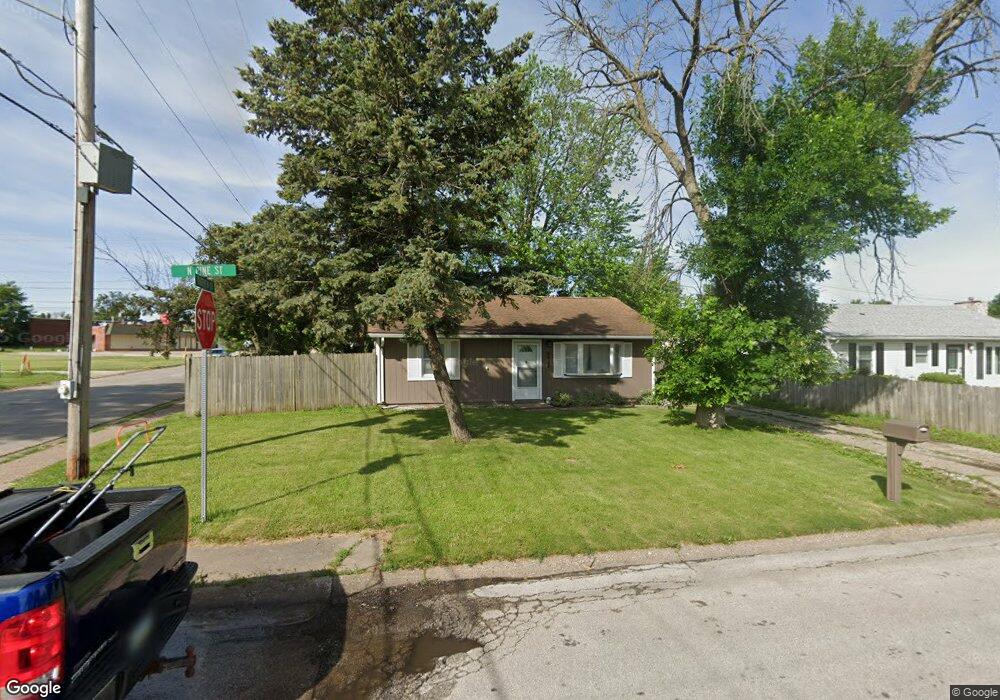 6824 N Pine St, Davenport, IA 52806 - photo 1