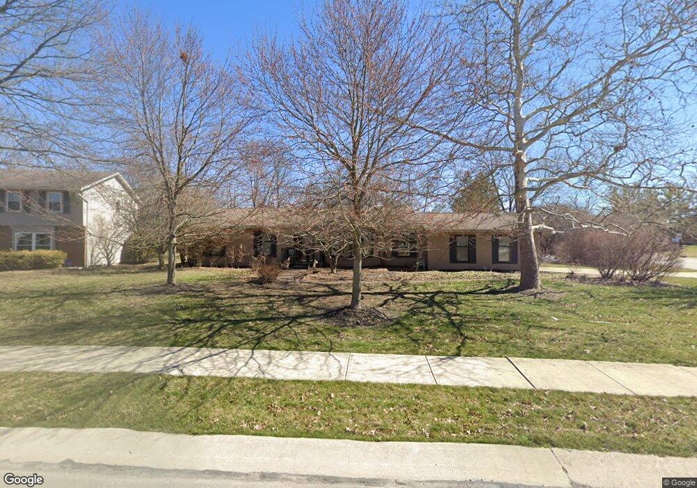 832 Hickory Dr, Marysville, OH 43040 - photo 1