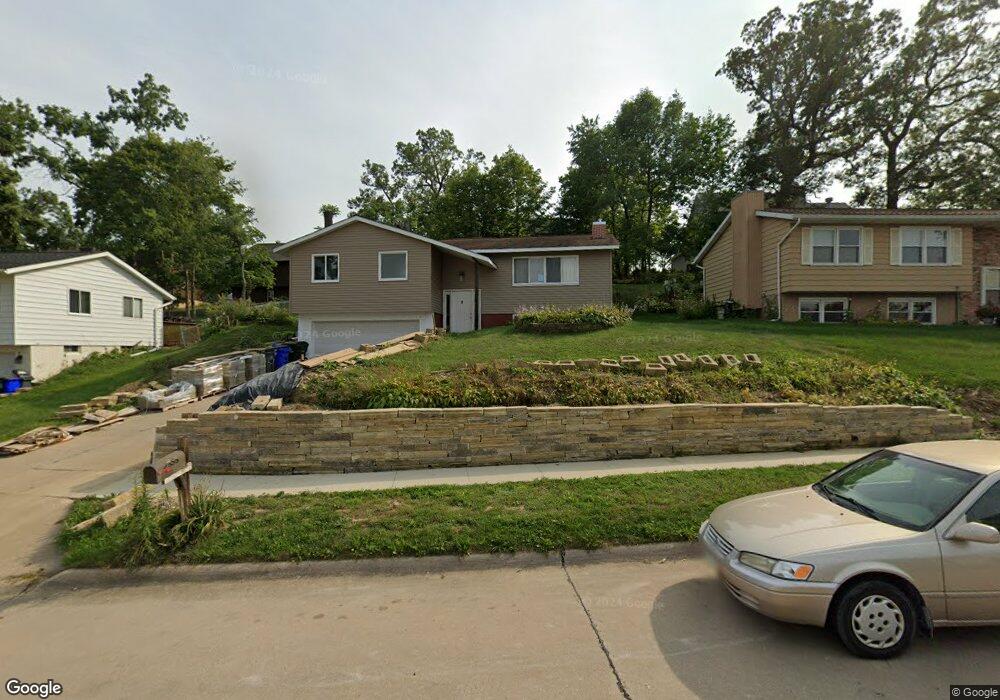 2555 M Ave NW, Cedar Rapids, IA 52405 - photo 1