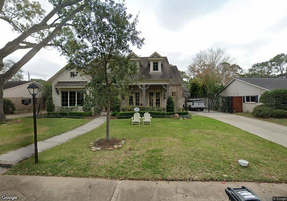 10043 Chevy Chase Dr, Houston, TX 77042 - photo 1