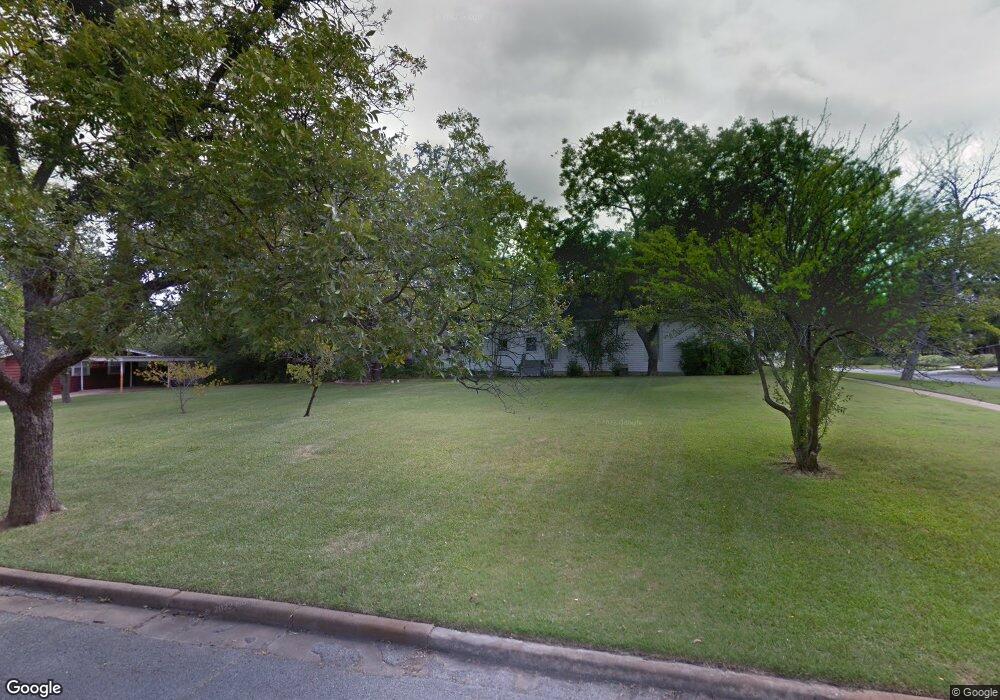 827 McLish St, Ardmore, OK 73401 - photo 1