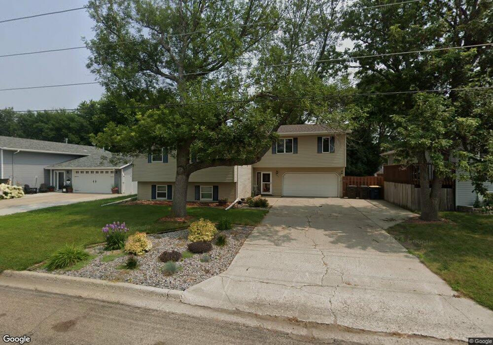 1502 7th Ave NE, Jamestown, ND 58401 - photo 1