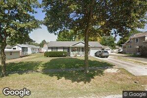220 Pine St, Carrollton, IL 62016