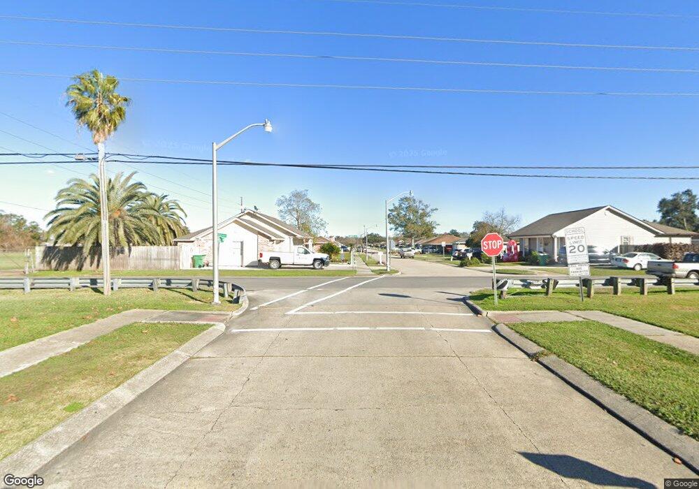 2193 Doreen Ln, Marrero, LA 70072 - photo 1