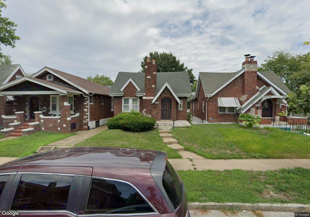 4635 Kossuth Ave, Saint Louis, MO 63115 - photo 1