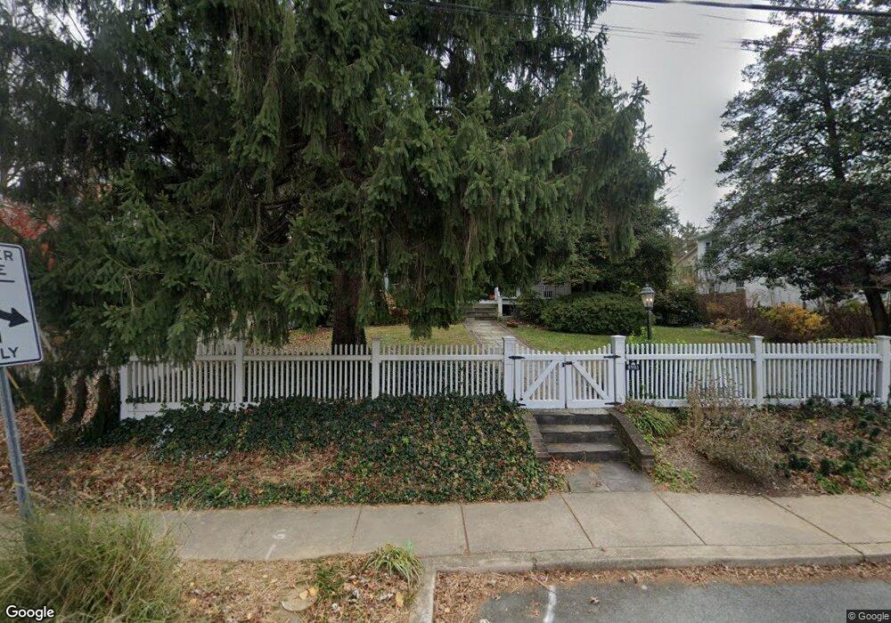 8905 Kensington Pkwy, Chevy Chase, MD 20815 - photo 1