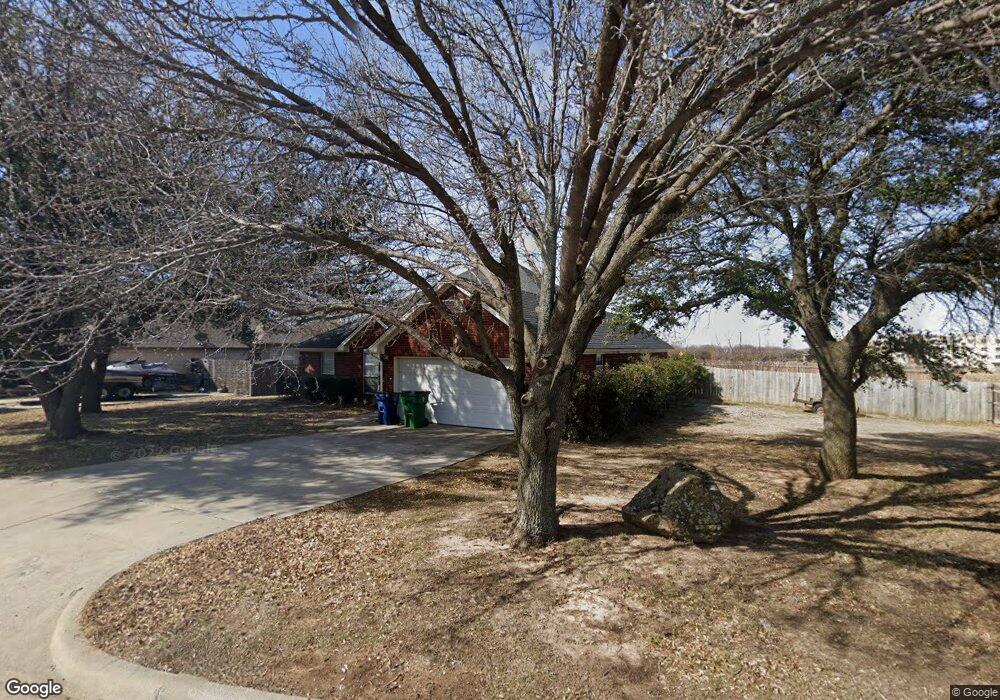 202 Meadowbrook Ln, Decatur, TX 76234 - photo 1