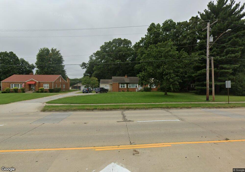 803 N Keller Dr, Effingham, IL 62401 - photo 1