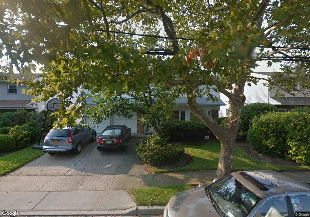 3900 Jane Ln, Oceanside, NY 11572 - photo 1