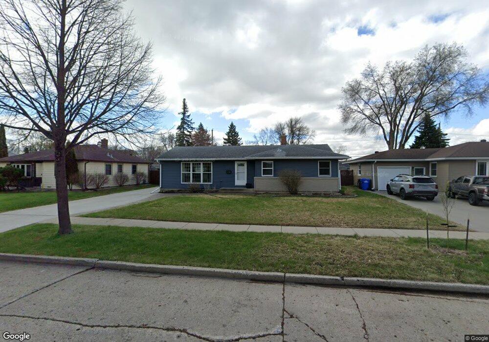 1114 15 1/2 Ave S, Fargo, ND 58103 - photo 1