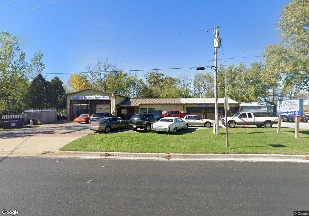 687 N Burr Oak Ave, Oregon, WI 53575 - photo 1