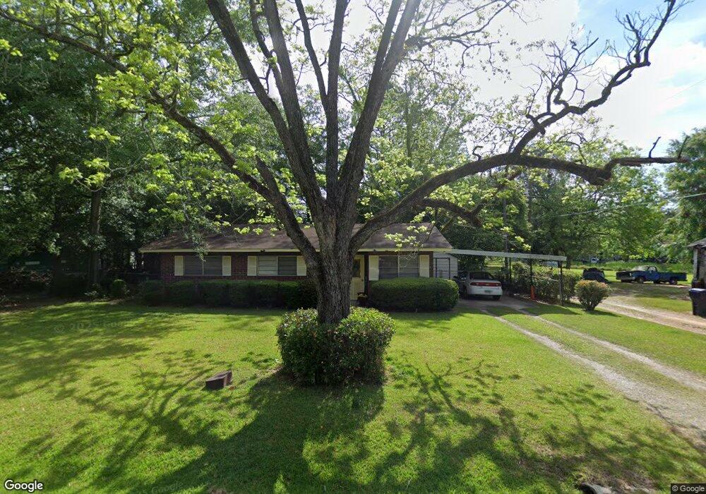 811 N Bragg St, Fitzgerald, GA 31750 - photo 1