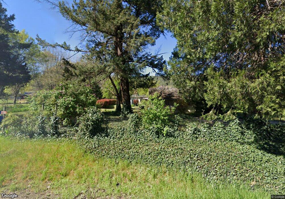 8877 Old Stage Rd, Central Point, OR 97502 - photo 1