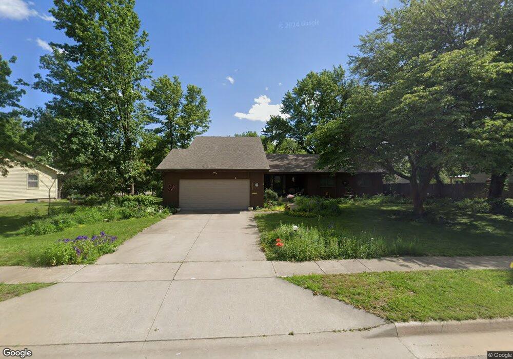 1907 SW 33rd St, Topeka, KS 66611 - photo 1