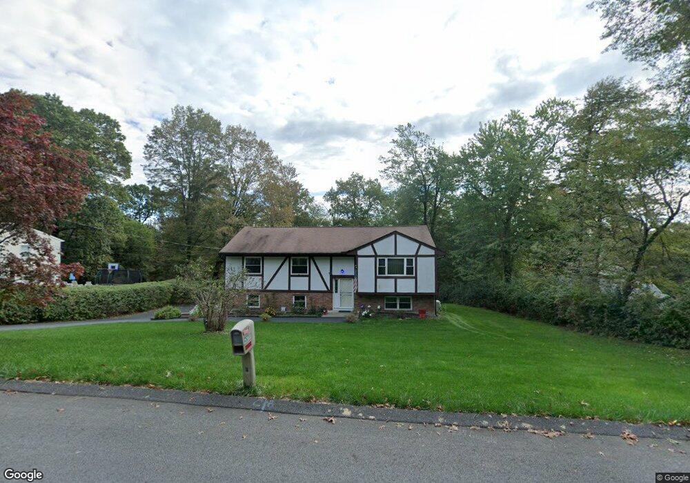 1470 Ivy Rd, Mohegan Lake, NY 10547 - photo 1