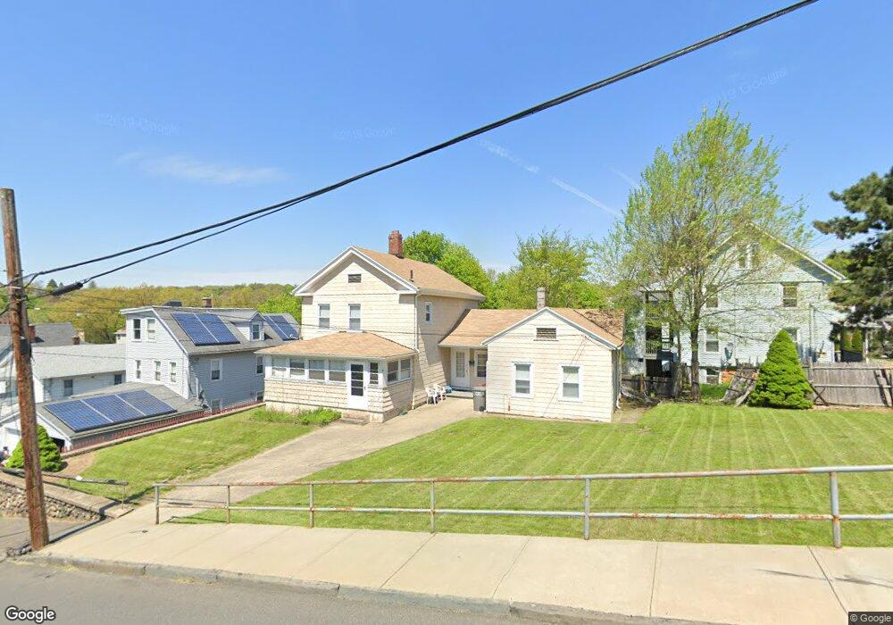 208 Maple St, Naugatuck, CT 06770 - photo 1