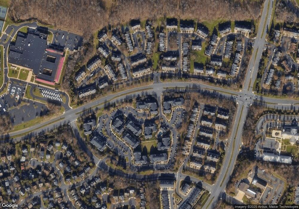 46602 Ellicott Square unit 102, Sterling, VA 20165 - photo 1