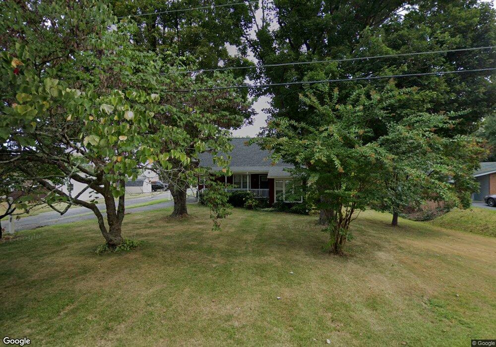 630 Circular Ct, Waynesboro, VA 22980 - photo 1