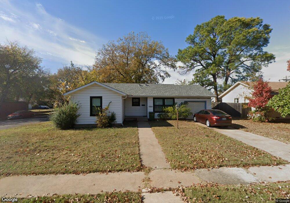 439 Norwood Dr, Hurst, TX 76053 - photo 1