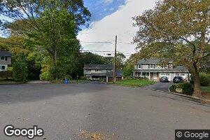 14 Spruce Ct, Huntington, NY 11743