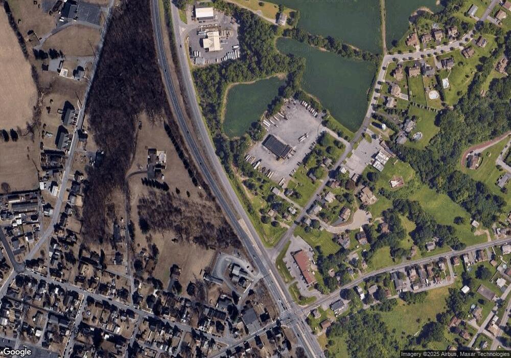 5162 Springmill Rd, Whitehall, PA 18052 - photo 1