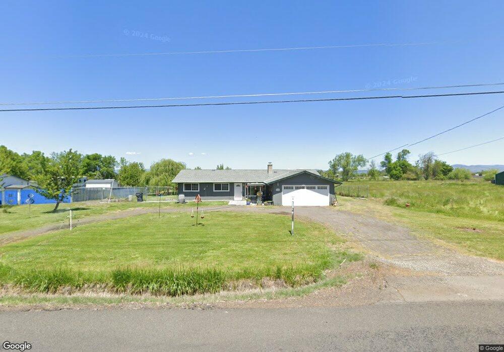 2775 Lotus Ln, Central Point, OR 97502 - photo 1