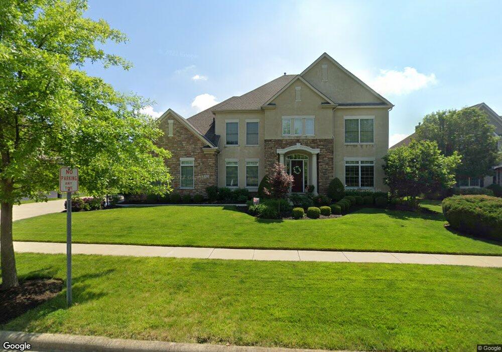 9839 Macdonald Dr, Dublin, OH 43017 - photo 1