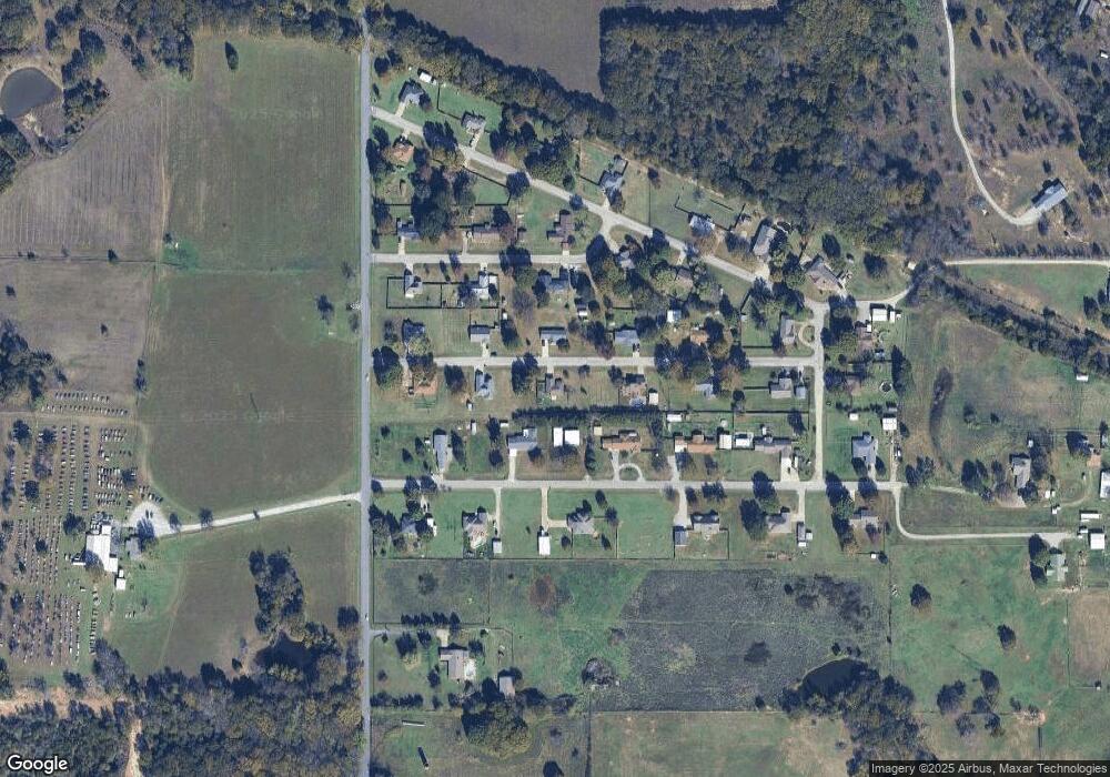 104 Evergreen Dr, Ardmore, OK 73401 - photo 1