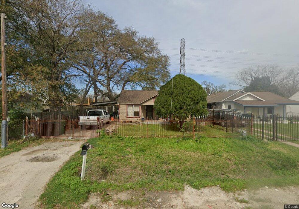 2313 Creston Dr, Houston, TX 77026 - photo 1