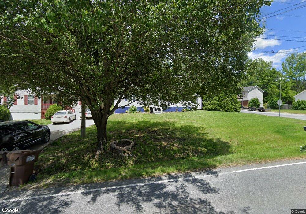 2927 Triangle Lake Rd, High Point, NC 27260 - photo 1