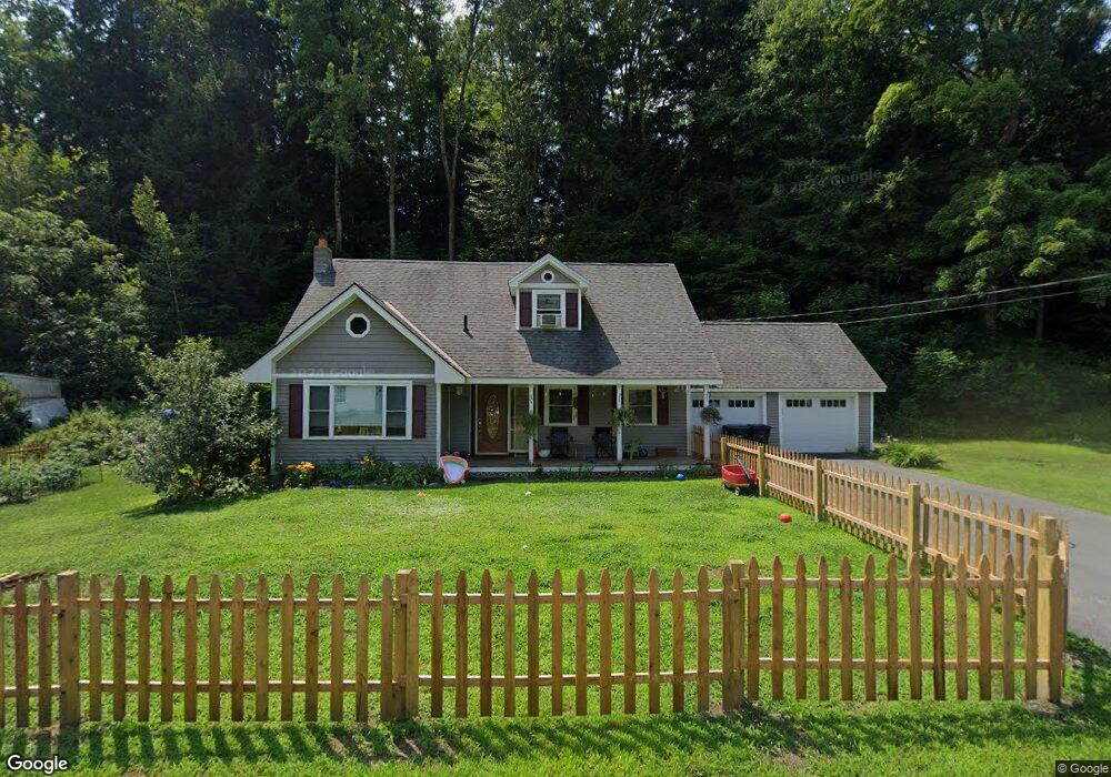 280 Locust St, Wilder, VT 05088 - photo 1