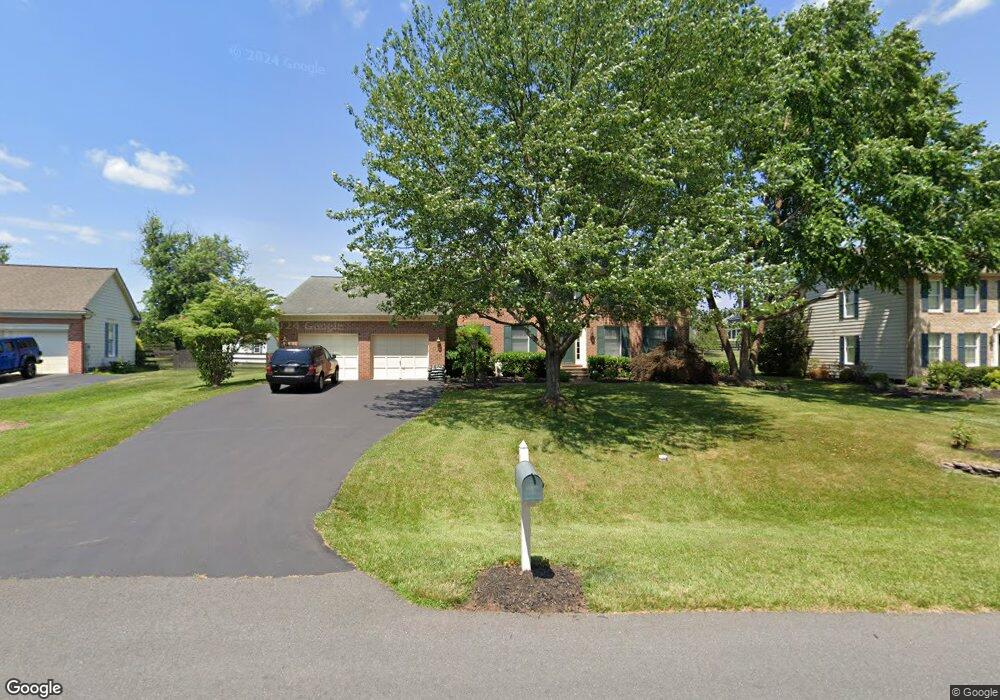 8206 Fox Hunt Ln, Frederick, MD 21702 - photo 1