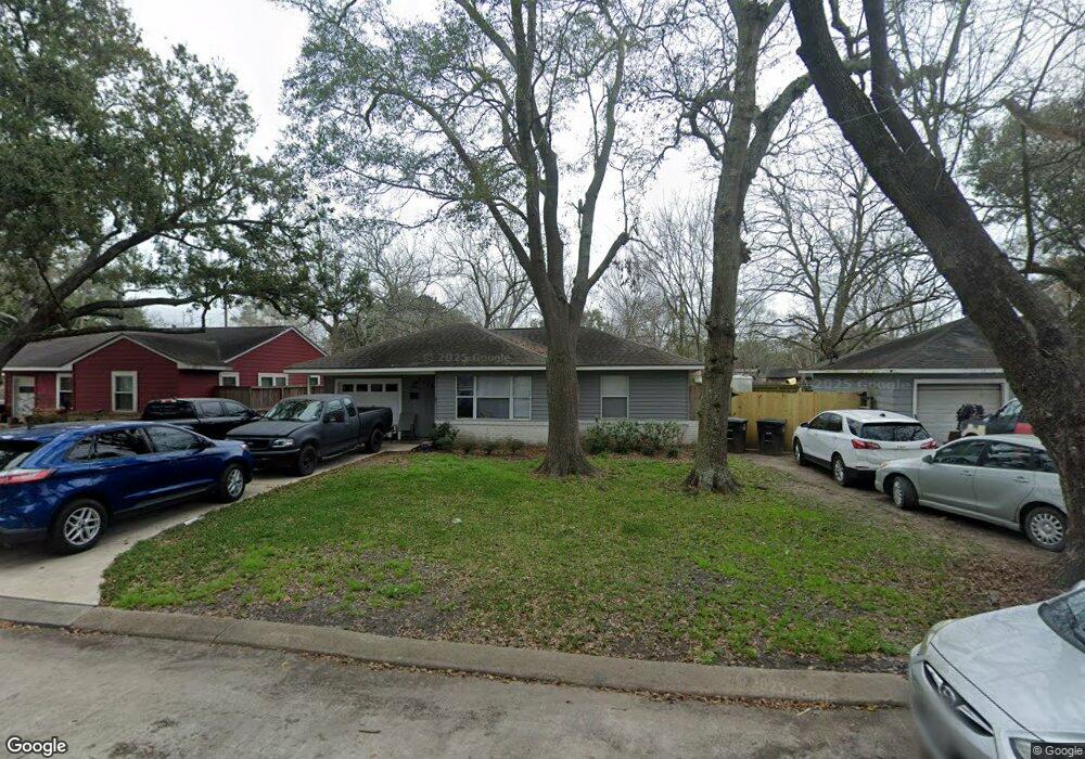 1715 S Park Dr, Alvin, TX 77511 - photo 1