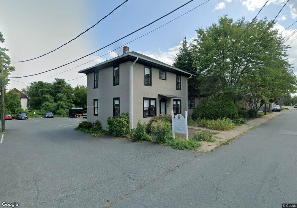 922 9 1/2 St NE, Charlottesville, VA 22902 - photo 1