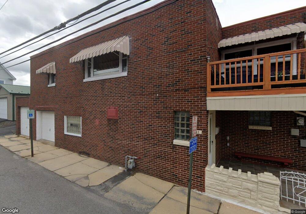 31 W 11th St, Hazleton, PA 18201 - photo 1