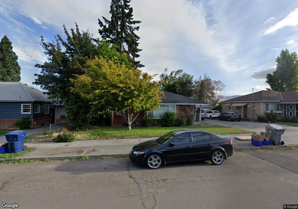 1603 E 11th St, the Dalles, OR 97058 - photo 1