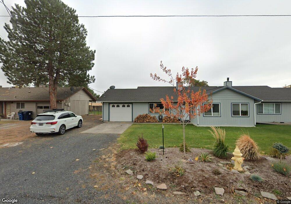 3092 SW Glacier Ave, Redmond, OR 97756 - photo 1