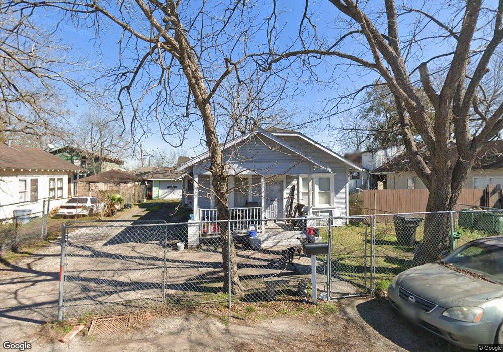 1915 Athos St, Houston, TX 77012 - photo 1