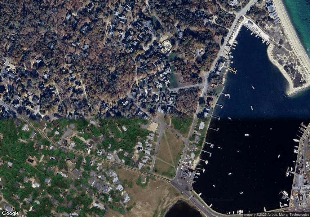 17 Wayland Ave, Oak Bluffs, MA 02568 - photo 1