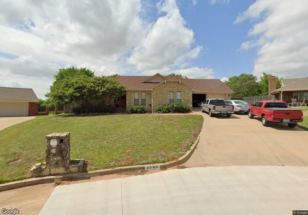 2103 Crestmont Dr, Duncan, OK 73533 - photo 1