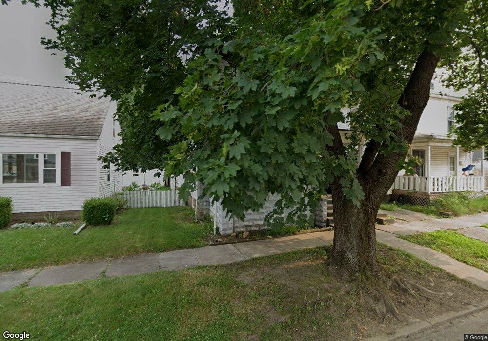 332 Locust St, Coshocton, OH 43812 - photo 1