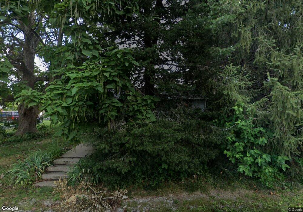 221 E Liberty St, Virginia, IL 62691 - photo 1