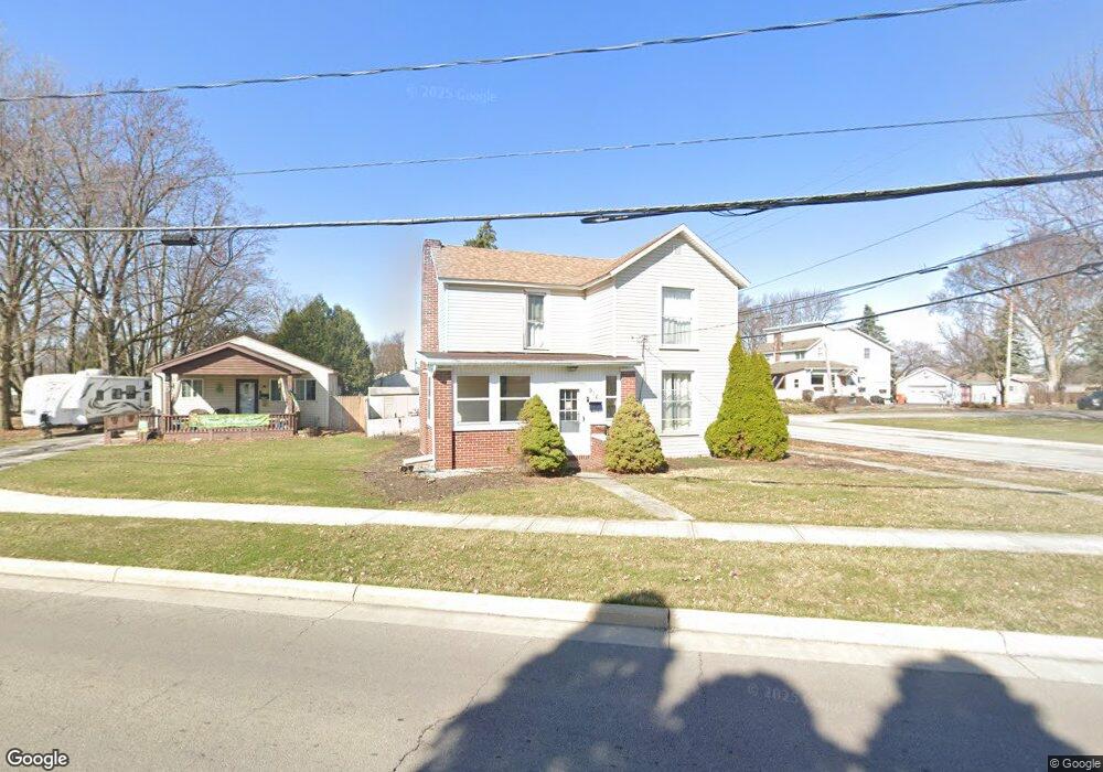 916 Crystal Ave, Findlay, OH 45840 - photo 1