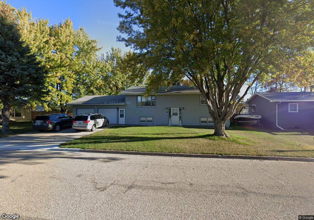 312 16th St SW, Jamestown, ND 58401 - photo 1